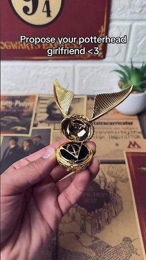 Golden snitch boxring #Goldensnitch #harrypotter #magicalmoment #engamentgift