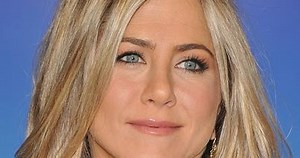 Jennifer Aniston Shows Off Bikini Body