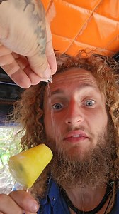 7.4K views · 396 reactions | 6KČ ZA KUS, NEJDE ODOLAT  Mango a sůl jsou opravdu kámoši ✅️ #nanuk #mango #ovoce #sul #kolumbie #triparinastopu #jidlo #dezert | David Švob | Facebook