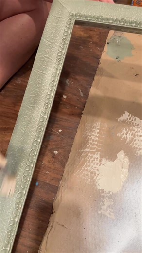 Dry brushing the frame to show the texture that the frame already had :) #flippinfurniturebytammyhuls #flippininspited #fusionmineralpaint #pictureframes | Flippin Furniture by Tammy Huls