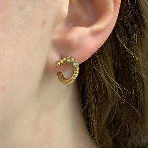 Vintage Diamond & Gold Earrings - - - - Vintage loveliness to enjoy everyday! These stylized horn earrings are 14kt yellow gold, set with diamonds (2 each, 4 diamonds in all). More photos, pricing and full description available by tapping the shopping bag 💼 icon on your screen or online at www.cynthiafindlay.com with the product code 87375. Facebook: www.cynthiafindlay.com/antique-vintage-estate-jewellery/earrings/diamond/vintage-diamond-earrings-87375.html - Voted Best Jewellery Store - - - - 