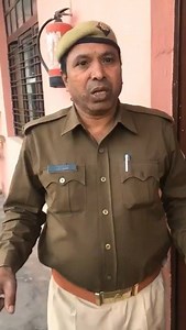 One of the members of the police team explaining how the mob attacked them for a second time and did not allow the police to take the injured officer to hospital | SIN