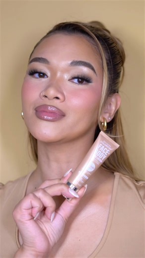 Vacation in a bottle 🏖️ Meet NEW Revlon ColorStay Face Body Glow Lotion: 🌟 Primes, hydrates and luminizes skin instantly 🌟 80% water-infused for a refreshing, non-sticky, non-greasy feel 🌟 Glycerin Super Fruit Extract to hydrate 🌟 Available in 4 radiant, versatile shades 🌟 Fresh coconut scent 📹: @che.mosley #Revlon #Lotion #Affordablemakeup #glowup | Revlon