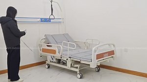 Full Electric Hospital Bed for Home Use with Height Adjustment, 10-Function Medical Bed with Mattress, ABS Guardrails, Bedpan, 5" Locking Casters, IV Pole, 550lbs Loading, 18"–29" Height Range