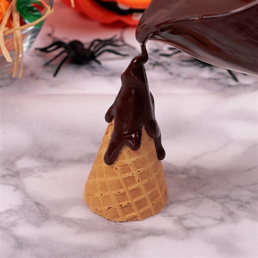 Witch hat cupcakes you’ll love 🧙‍♀️ 🎃 | MetDaan Cakes