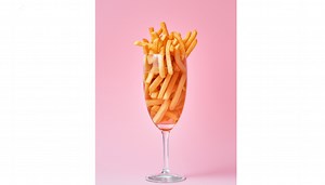 Which Champagnes and sparkling wines to pair with French fries? Experts weigh in