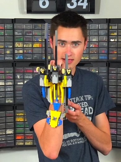 I Built Working LEGO Wolverine Claws! #lego #deadpoolandwolverine #deadpool3 #wolverine #marvel #legos #xmen #legoland #legofan #brickscience #legobricks