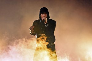 Eminem Calls Machine Gun Kelly A "Co*ksucker" On Stage