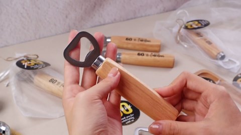 50 Sets 60th Birthday Party Favors for Guests Bottle Opener Wooden Beer Opener with Thank You Cards Organza Bags 1 Twine 60 Fabulous Party Favors for 60th Anniversary Souvenirs Supplies