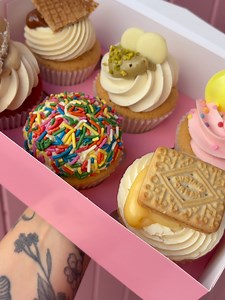 Lily Bakes Cakes on Reels | Facebook