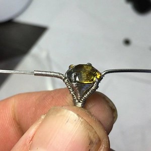 6.3K views · 49 reactions | New prong setting technique I've been knocking around in my head for a while. Finally tried it in platinum with a big ass Russian Demantoid. 100% cold connections #organicmechanics #wirewrap #coldconnection #customjewelry #platinumjewelry #demantoid #garnet #stonesetting #wip #jewelryaddict | Organic Mechanics Jewelry | Facebook
