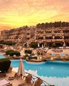 ☀️🌴✈️ХУРГАДА ЛЕТО 2024🌴🐪✈ Caves Beach Resort 5⭐ Hurghada (Adult Only 16) Ресортот е дизајниран во уникатен и убав пештерски стил, полн со забава каде сите ќе уживате... 🥰🎉🍸⛱👌 Август / 7 дена / 677 € по лице во тотал Септември / 7 дена / 655 € по лице во тотал Октомври / 7 дена / 628 € по лице во тотал Пакет аранжмани со 7 - 14 дена престој. ➡ www.savatours.online 📍 Savatours во Центар (Рекорд) 🟣 389 75 411 103 📍 Savatours во Аеродром (ТЦ Бисер) 🟣 389 70 225 070 | Savatours MK