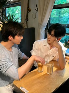 Đứa nào nói anh t bót kh bế được Khâu Khâu đâu😏🤌 bước ra đâyyyy,kh những bế được mà còn bế gọn bế đẹp nữa nhé 🧎‍♀️ #desiretheseries #hoangtinh #khaudinhkiet #hoangtinh_khaudinhkiet #星有千千杰