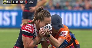 Kelly forced from the field with suspected broken jaw