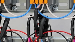 Terminaux Wago pour la connexion rapide : vidéo de stock (100 % libre de droit) 3521048033 | Shutterstock