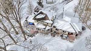 Presented by Pierre Nadeau eXp Realty of Canada Inc., Brokerage Phone: 613-539-9950 https://pierrenadeau.exprealty.com/ Stunning 3,352 sqft-custom home on a private 4.3-acre lot with lovely perennial gardens, beautifully landscaped lawn and mature trees in a park-like setting. A gently sloping lot with an app. 1,330 feet of private waterfront on a point providing 210-degree views of LittleCranberry Lake on the Rideau Canal, a UNESCO World Heritage site, stretching from Lake Ontario to Ottawa. On