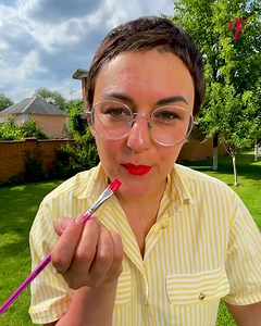 Crafts meet fashion in this t-shirt with lipstick kisses. | Fabiosa Philippines