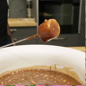 275K views · 334 reactions | Pour une fondue au chocolat encore plus gourmande, essaie la fondue de Toblerone ! | Doof | Facebook