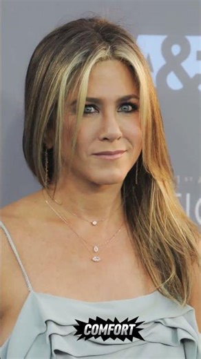 Jennifer Aniston Shows Off Her Actual Size In A New Photo