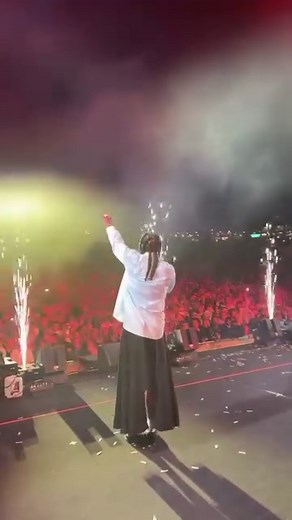 13K views · 189 reactions | See the outfits  Ubwo umuhanzi @burnaboygram yataramiraga muri Denmark aririmba zimwe mu ndirimbo ze zirimo Last last yakunzwe n'abatari bacye. #inyarwanda #inyarwandatrends #inyarwandanews | inyarwanda.com | Facebook