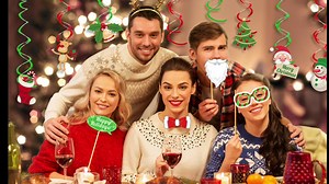 Christmas Party Decorations, 122 PCS Christmas Party Supplies Kits with Merry Christmas Banner, Christmas Balloons Kit, Window Clings, Photo Booth Props, Xmas Indoor Party Decor for Adult Kids
