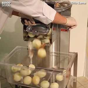 34K views · 142 reactions | Brush, wash, and peel vegetables with the push of a button! ➡ https://gdgd.io/vegetable-peeler | GoodGood Food | Facebook