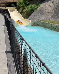 Making big splashes at Dollywood’s splash country for Too Hot Tuesday with DJ Eric B! ☀️ | HOT 104.5
