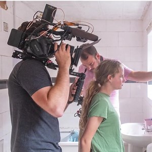 6 days to go until the launch of #AnyOfUs fostering short film from Kent Fostering and Supported Homes. Click now to be part of the premiere on You Tube on 26th at 4pm. Click here: https://youtu.be/iVPn3_C_VTs and select 'Notify Me' to be reminded to watch. This image is of the main child character 'Chloe' being filmed for one of the scenes. #kentfostering #fostercare #fosterforkent | Kent County Council