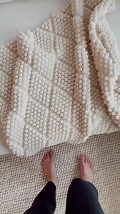 This bobble blanket is so dreamy! Get the full pattern here: https://tidd.ly/3PloYKr Clicking this link gives us some pennies to help keep the yarn flowing. | Crochet Patterns & Tutorials by Nicki's Homemade Crafts