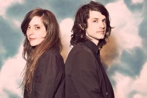 Beach House - House on the Hill lyrics