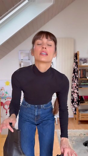 How good are the jeans thoooo..!? 🫠 Denim and jacket @carharttwip Turtleneck @hm Cowboy boots second hand @tonymoraofficial Glasses @rayban #grwm #ootd #styleover30 #secondhand #thrift | Yesterdayzmel