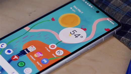 How Increasing Smartphone Screen Sizes Are Shaping Photography Trends | Fstoppers