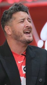 As part of our friends, SIX60 Grassroots Tour, we had a special visit from the boys as they performed a custom version of “Split Enz – I see red” in a show of support for the red and white. Full version available on our website #Bloods | Sydney Swans