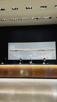 Art, architecture and elegance blend seamlessly at Grand Hyatt Melbourne. Explore the stories behind our stunning collection. #grandhyattmelbourne #hotelsofmelbourne #melbournetodo #Collinsstreet #melbournecity #melbourneartscene | Grand Hyatt Melbourne