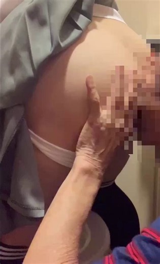 オークラ劇場の紳士様🎞️私のアナル🍑を舐め続けながらアソコを触ったり、おしりを叩いたり…いっぱい責められました😖#変態 #変態女装子 #女装 #女装子 #crossdresser #cd #femboy #偽娘 #여장 #ミニスカート #ミニスカ女装 #お尻 #桃尻 #尻フェチ #アナル #anal