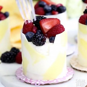 140K views · 1.9K reactions | These Lemon Mousse Cakes by SugarHero by Elizabeth LaBau look so delish! #youmakeitamazing · · · #mousse #cakes #candymelts #wiltoncakes #cakevideos #instavideos #diy via @elabau | Wilton Cake Decorating | Facebook