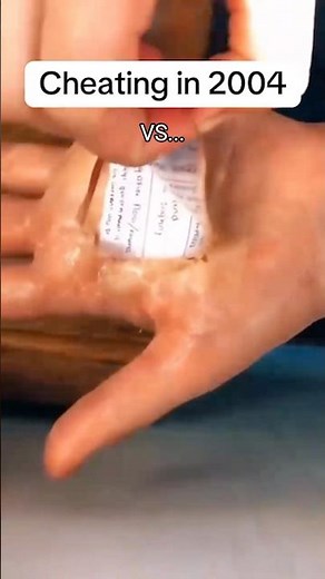 This is the best calculator for cheating, so make sure no teacher sees this video 🤫