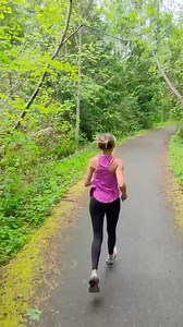 Move with comfort and confidence with two tablets a day for joint support.* 🏃‍♀️😁 *These statements have not been evaluated by the Food and Drug Administration. This product is not intended to diagnose, treat, cure or prevent any disease. ΔRefers to level of Glucosamine HCl per tablet compared to regular strength †Based on three human studies with 5-LOXIN ADVANCED® where subjects rated their joint health over time, subjects’ joint health improved within 7 days, and continued to improve through