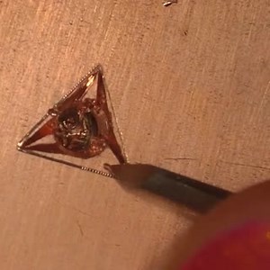 Bead and bright setting continued. , , , , , , #beadandbrightsetting #stonesetting #lucywalkerjewellery #lucywalkerjewelleryonlineclasses #onlinejewelrymakingclasses #jewellerymakingclasses #jewelrymakingclasses #jewelrymakingclass #stonesettingclass #gravers #nodramajewellery #learntomakejewelry #newbiejeweler #beadsetting #jewelryclass | Lucy Walker Jewelry