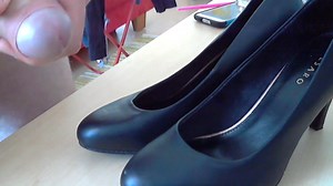 cum on girlfriends shoes