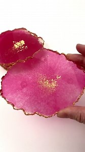 Geode shaped resin Coasters, set of 4 faux agate resin coasters in red and gold