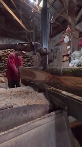 10K views · 154 reactions | amateur woodworker operate sawmill machine #wood #woodworking #sawmill #crafts #diy #woodworker | Sawmill & Woodworking | Facebook