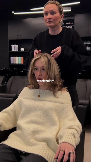 Nouvelle couleur de cheveux : le blond parfait à Paris