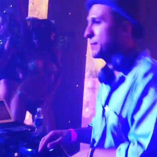 1.4K views · 12 reactions | Hugh Hefner's Mid-Summer Nights Dream Party is in full effect!!! #msnd @playboy #DJ #Vice #DjLife #DjMusic #throwbacksongs | VICE | Facebook