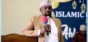 Utumwa wa lugha Wakatoliki walikuwa (ga) na kama hii, kuendesha ibada kwa Kilatini lakini waliacha baada ya msukumo mkubwa wa waumini hasa toka USA na Uingereza. Na Waislamu nao wajikomboe hapa, huu ni utumwa wenye jeuri unaoosha ubongo (brainwashed) waumini. 1) Duniani uombe kwa kiarabu 2) Kaburini unahojiwa na malaika kwa kiarabu 3) Peponi Allah na waendaji lugha ni kiarabu. 4) Mmasai kiswahili tu kinampa taabu, akiwa muislamu anakutana na kiarabu ili akiombee dua, si ni msiba wa sauti huu? Mu