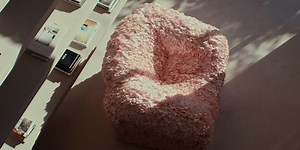 Story of Andrés Reisinger's Viral "Hortensia" Chair Told in New Film