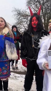 34K views · 2.7K reactions | Carolers raising funds for the Ukrainian Army  Support Our Work:- buymeacoffee.com/blmedianetwork #ukrainenews #invasion #freedom #russiaukraine #ukrainian #ucrania #kremlin #poland #europe #ukrainerussiawar #warzone #russianwar #ua #donbass #kherson | Ukrainian Forces United | Facebook