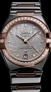 Noua colecție OMEGA Watches Constellation îți oferă opțiuni personalizate, cu ceasuri disponibile în trei dimensiuni și culori elegante. Fiecare model strălucește prin detaliile sale unice, precum bezelul cu diamante și adaugă o notă de rafinament fiecărei ținute. #Cellini #TheMostBeautifulGifts #OMEGA #OMEGAConstellation #WatchLover | Cellini