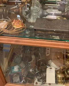 Gift ideas for dad in our video! #ShopSmall #ShopLocal #MidlothianVirginia #ChesterfieldVirginia #VintageCollectibles #Antiques #Vintage #Tools #Oilers #Father’sDayGifts #Father’sDay #GiftsForDad | Buckingham Antique Mall