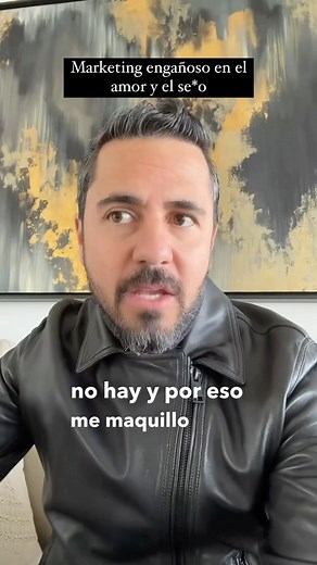 “Los hombres se enamoran de lo que ven, las mujeres se enamoran de lo que escuchan… por eso las mujeres siempre se van a maquillar y hombres siempre van a mentir”. Escuché esa frase hace poco y me dio risa porque guarda CIERTA verdad… pero no creo que sea algo universal. Yo pienso que, como todo, la diferencia entre seres humanos depende de la energía desde la que se exprese lo que uno hace para potenciar su imagen (física o pública). O sea que cuando se hace para “tapar” algo que uno cree que e